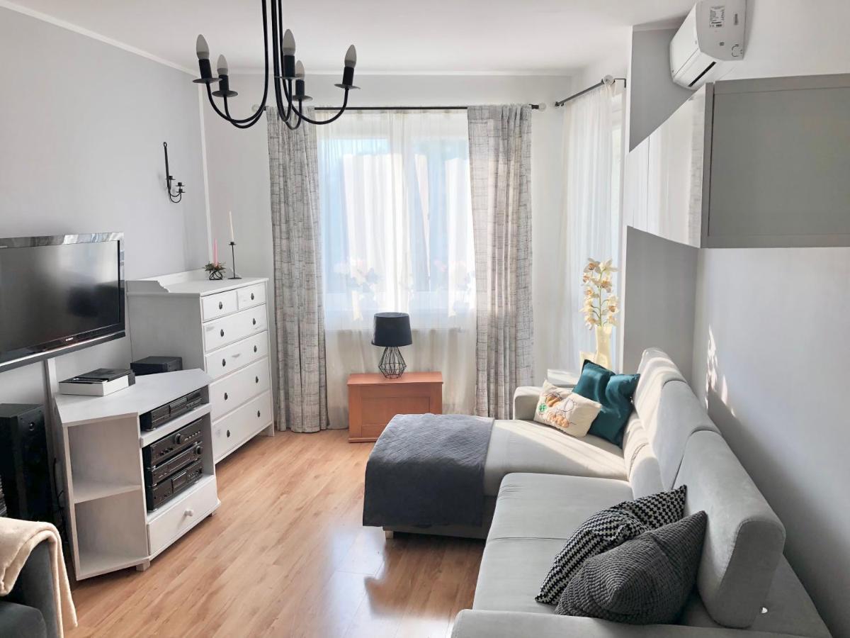 Apartament Family Wroclaw Z Klimatyzacja Parking Daire Dış mekan fotoğraf